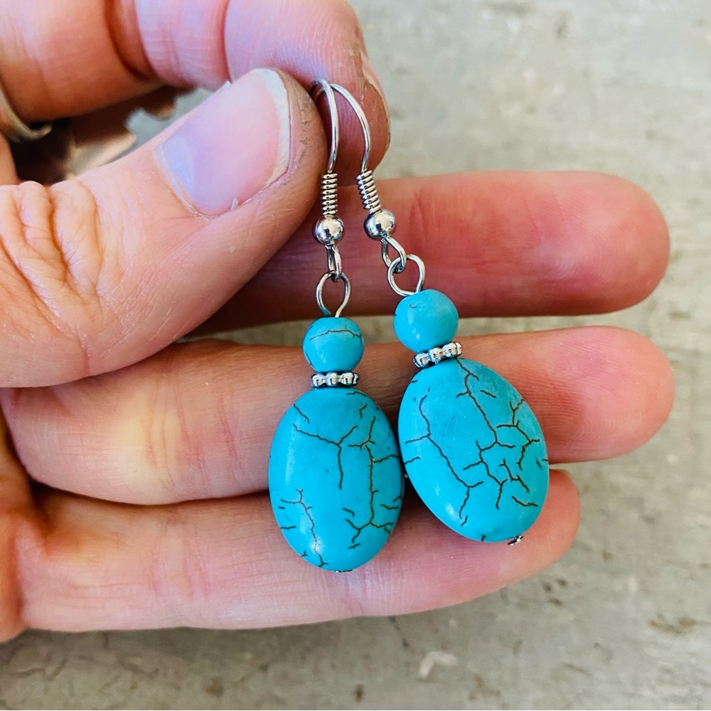 ♥️ Southwestern Style ♥️ Sterling Silver & Lab Turquoise Earrings
